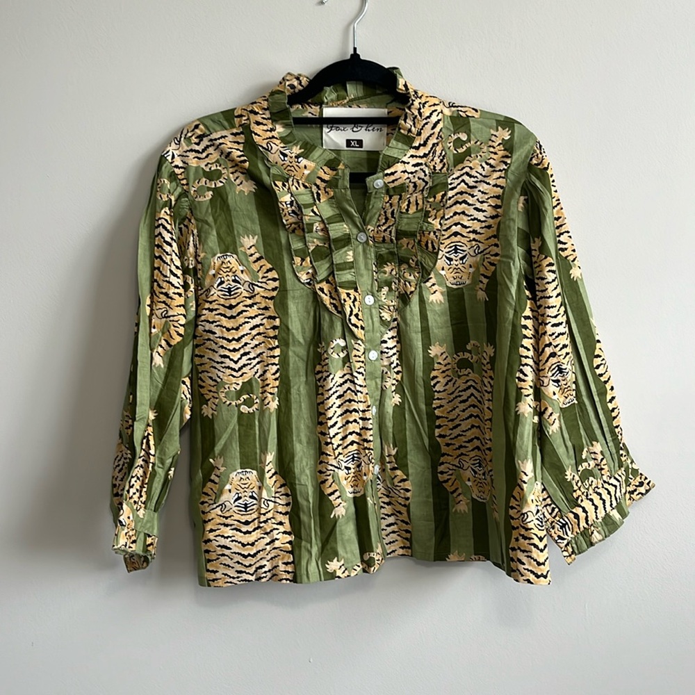 Green Tiger Print Women's Top